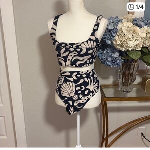 Alex Marie bikini bottom in beige and navy print. Size XXL.
